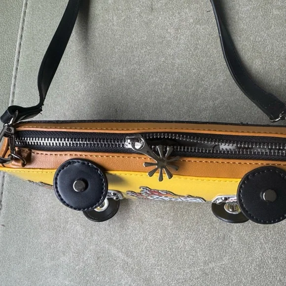 Kickflip Skateboard Crossbody Bag Yellow - Picture 7 of 12